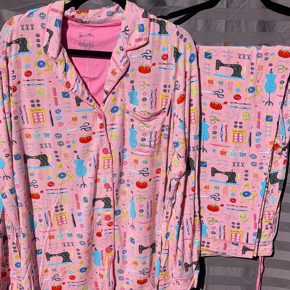 Nick and Nora pajama set - Picture 1 of 3